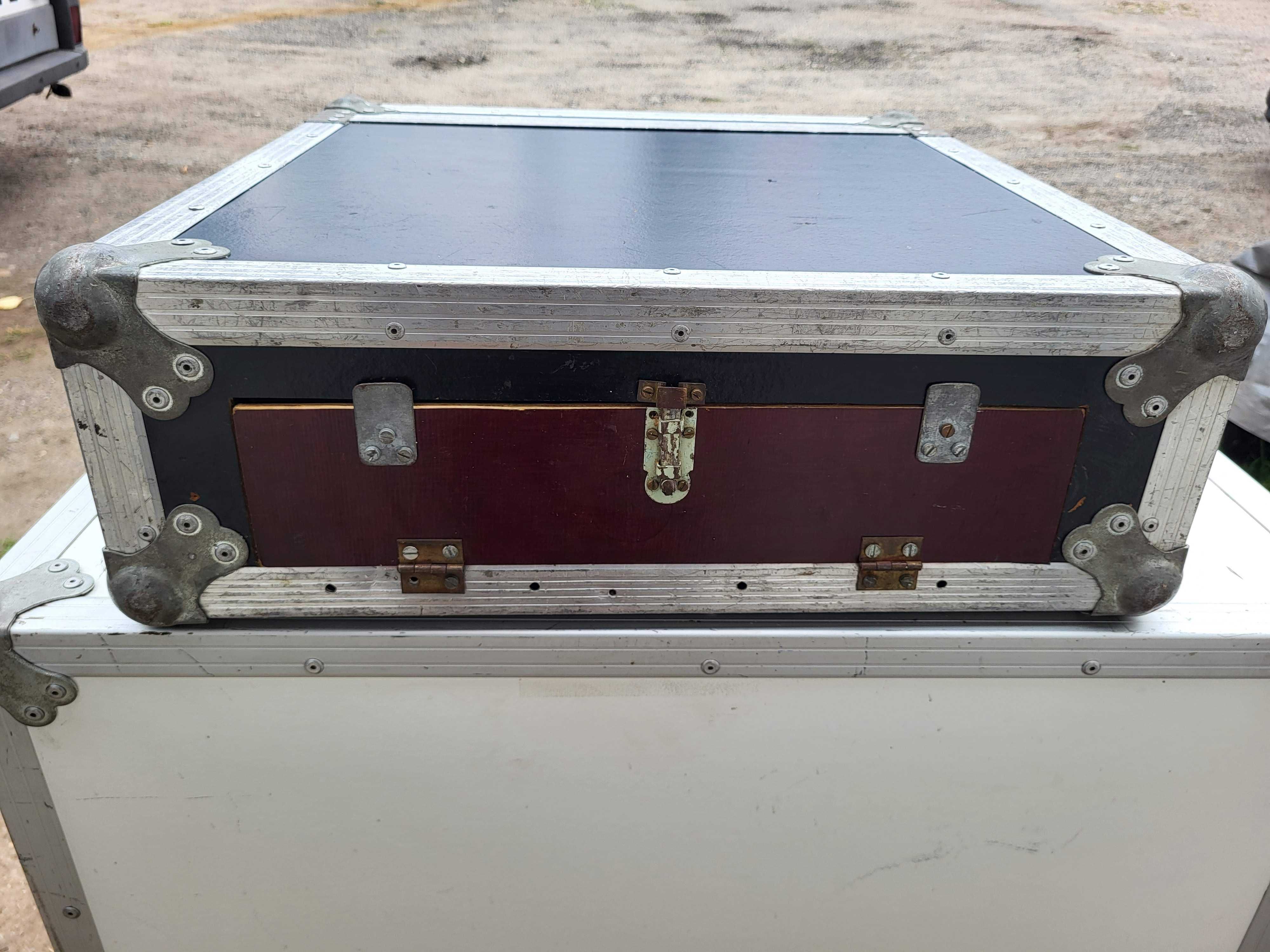 RACK 3U 1x szyna 43cm do klapy case  flightcase, kejs FAKTURA