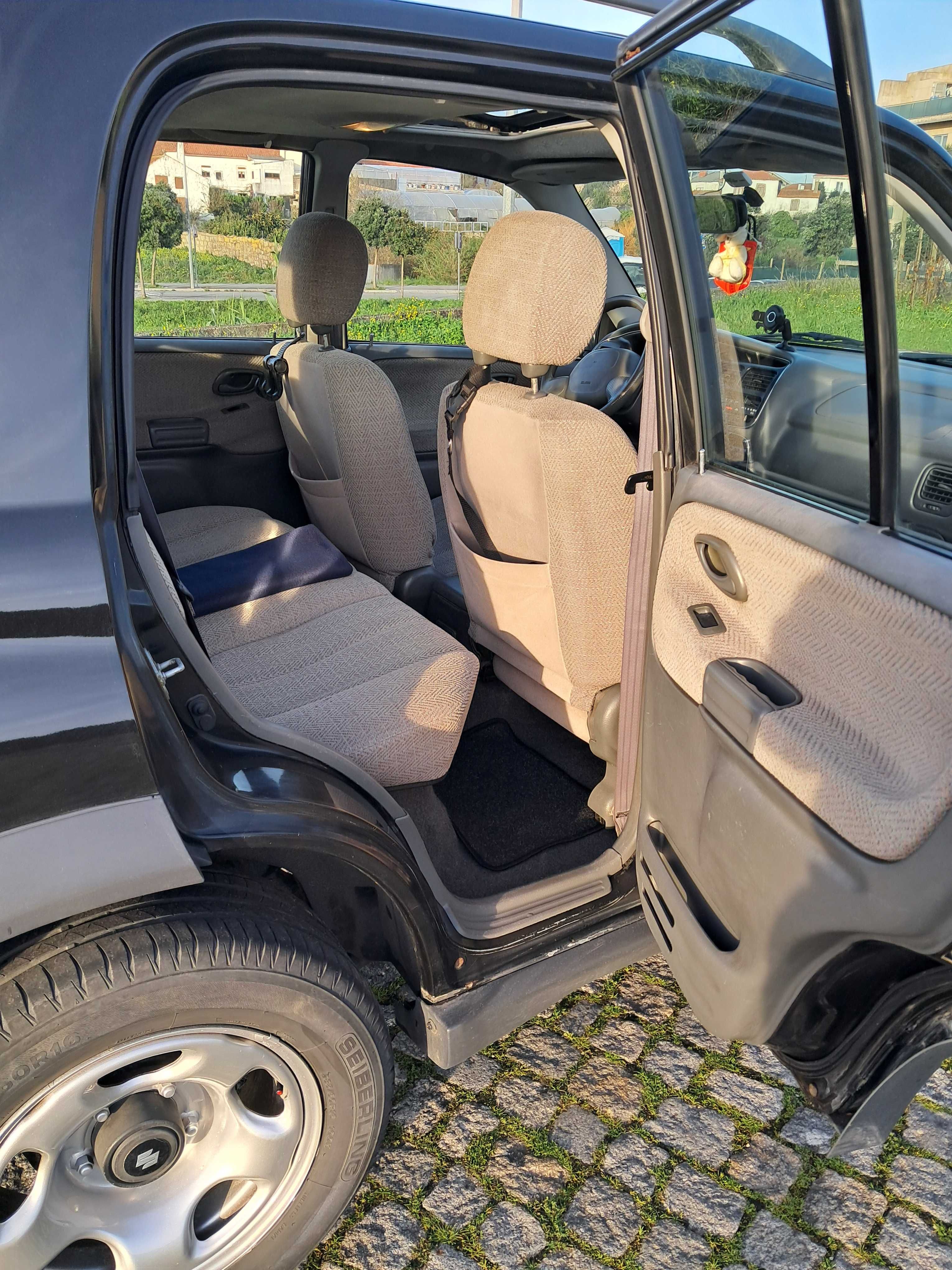 Jipe Grand Vitara Ano 2000 Preto