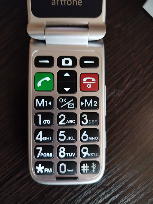 Телефон Artfone CF241A