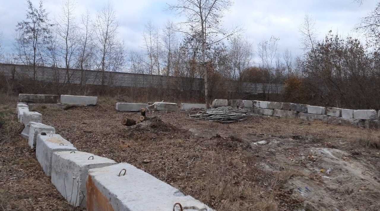 Продаж земельна ділянка Київ 10 сот на березі р. Десенка