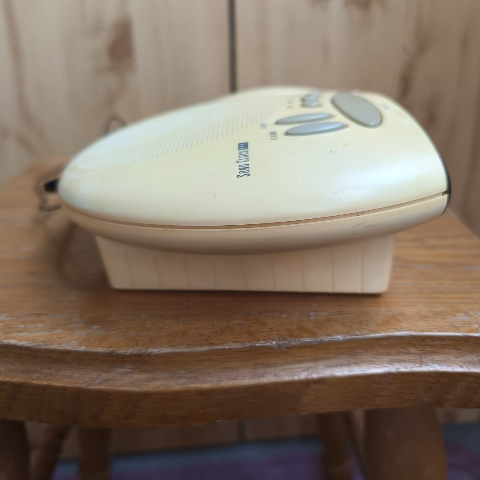 Радіоприймач Grundig Sono Clock 111, в-во Німеччина
