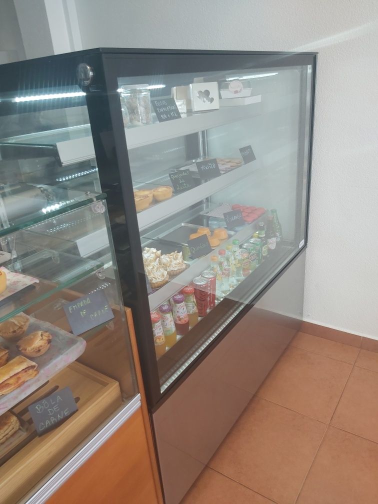 Vitrine refrigerada