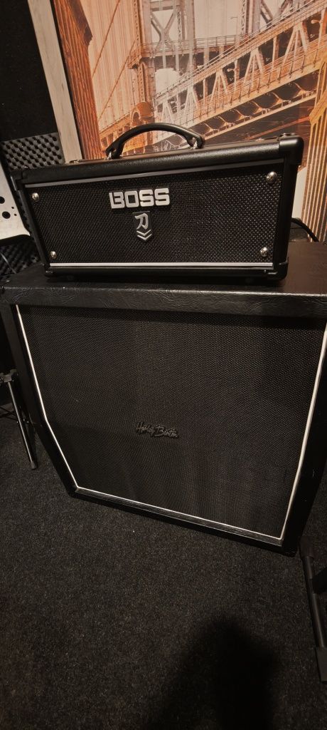 Boss Katana e coluna 4x12 Harley Benton