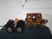 Miniatura de carruagem fechada ou aberta