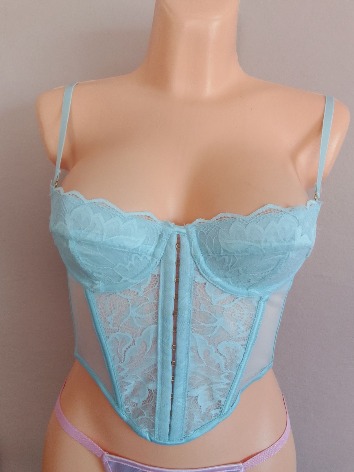 Gorset bielizna ze stringami tanio