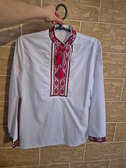 Вишиванка для хлопчика 10-12 років.