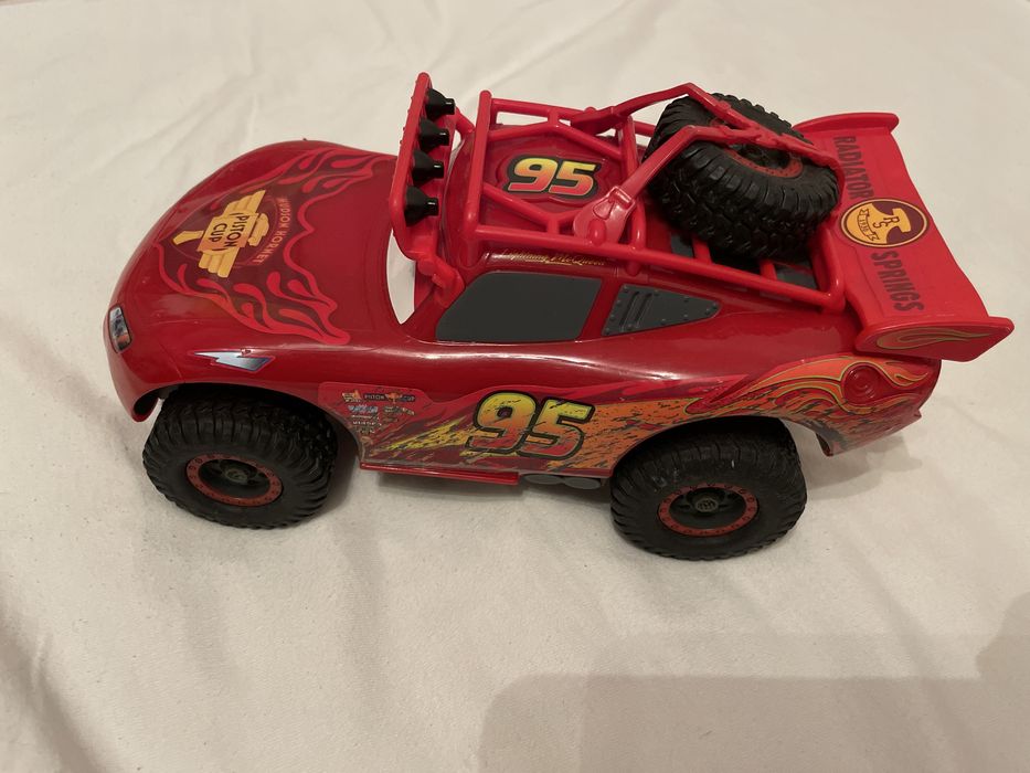 Carro Faísca McQueen Todo Terreno "grande" com sons