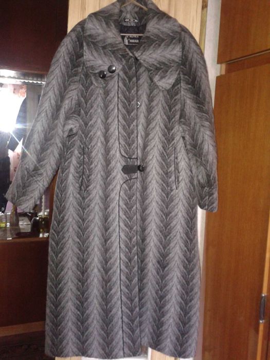 Пальто шерстяное