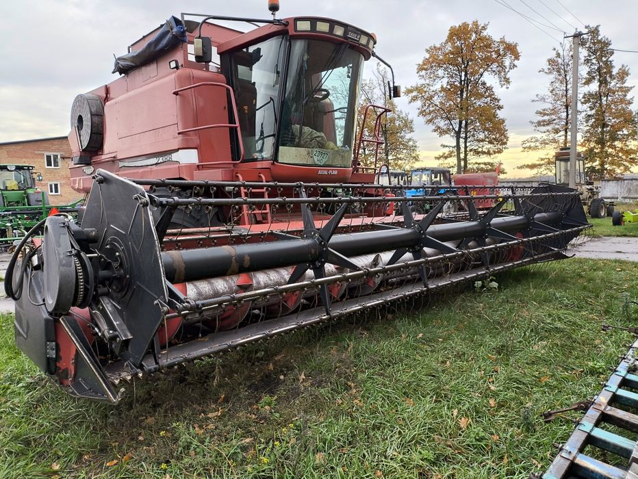 Комбайн Кейс 2388 2005 року