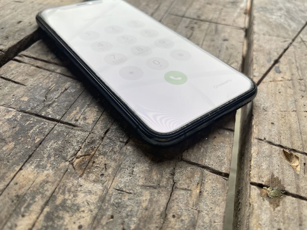 Iphone 11 PRO на запчасти экран, камера, корпус