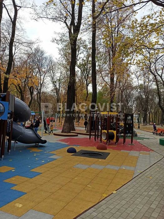 Грушевського 9-а Ціна 1 800 000 $