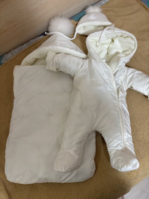 Продам комбінезон, конверт та шапочку