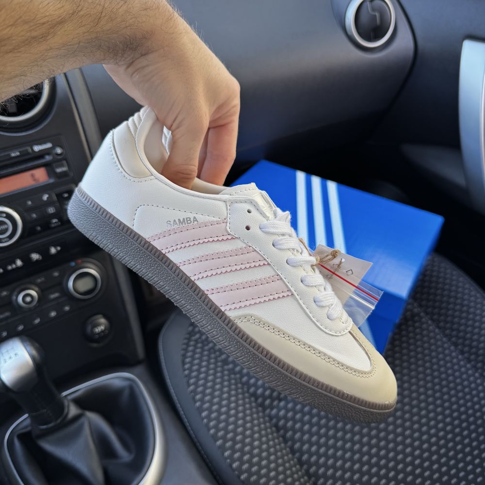 Жіночі кросівки адідас самба білі Adidas Samba white pink