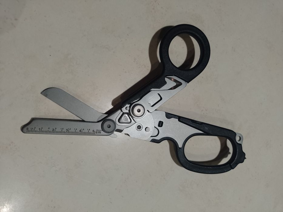 Nozyczki ratownicze  ,składane.