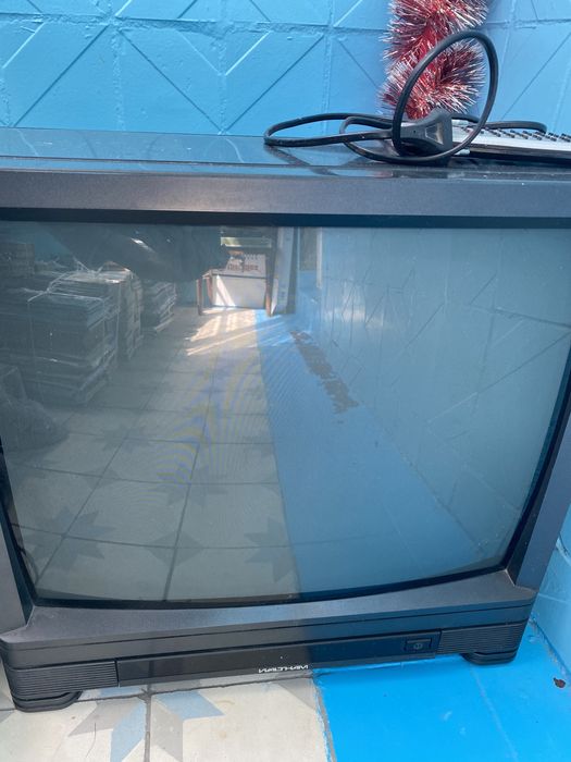 Отдам даром телевизор Waltham