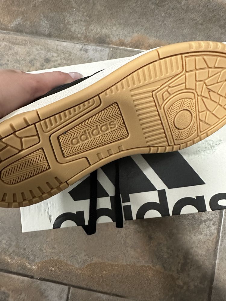 Кроссовки  adidas