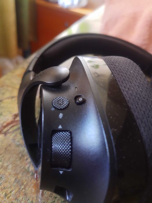 Гарнітура Logitech G533