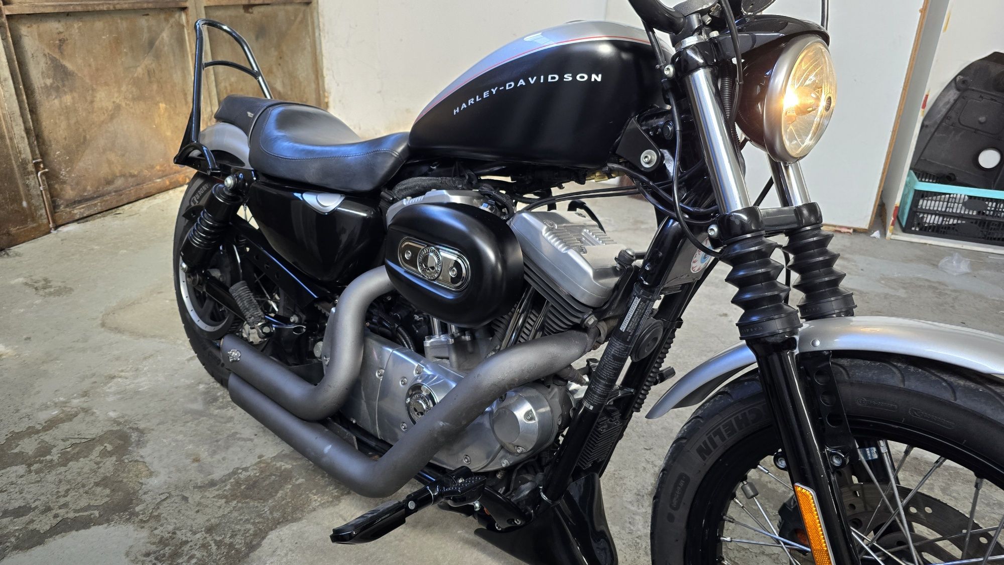 Harley Davidson SPORSTER 1200 NIGHTSTER Vance & Hines