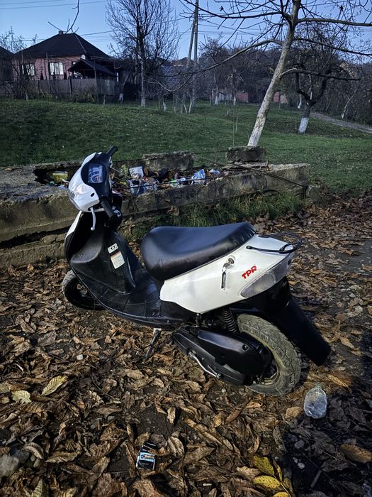 Скутер Suzuki lets 2 бабочка