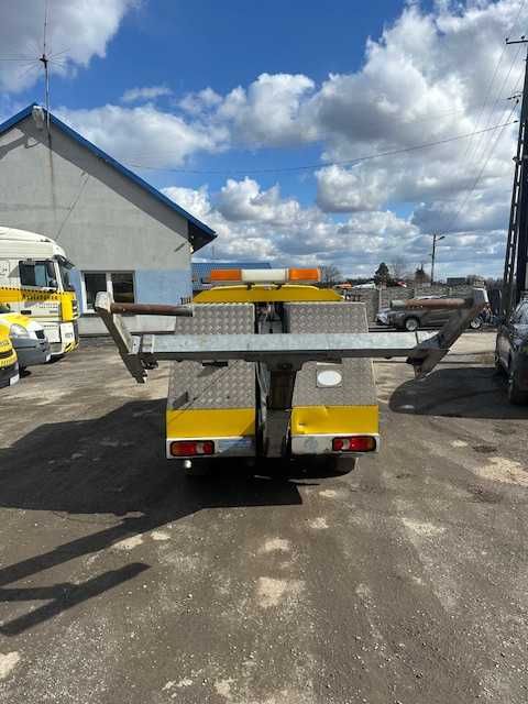 Iveco Massif Holownik