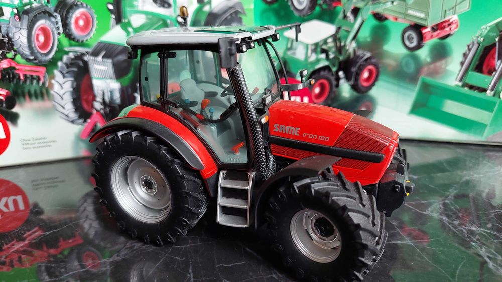 Siku Universal Hobbies Britains traktor Iron 100 Same 1:32