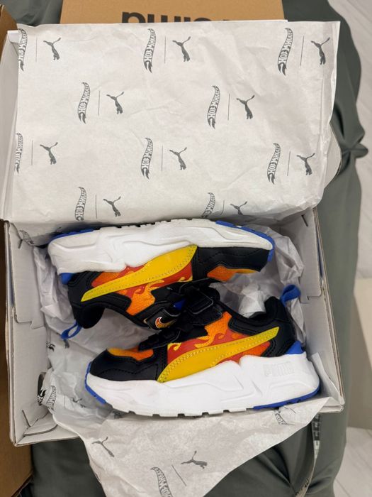 Кросівки Puma Hot Wheels розмір 27,5