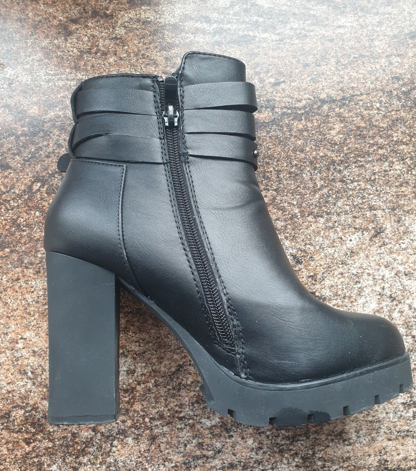 Buty skurzane damskie