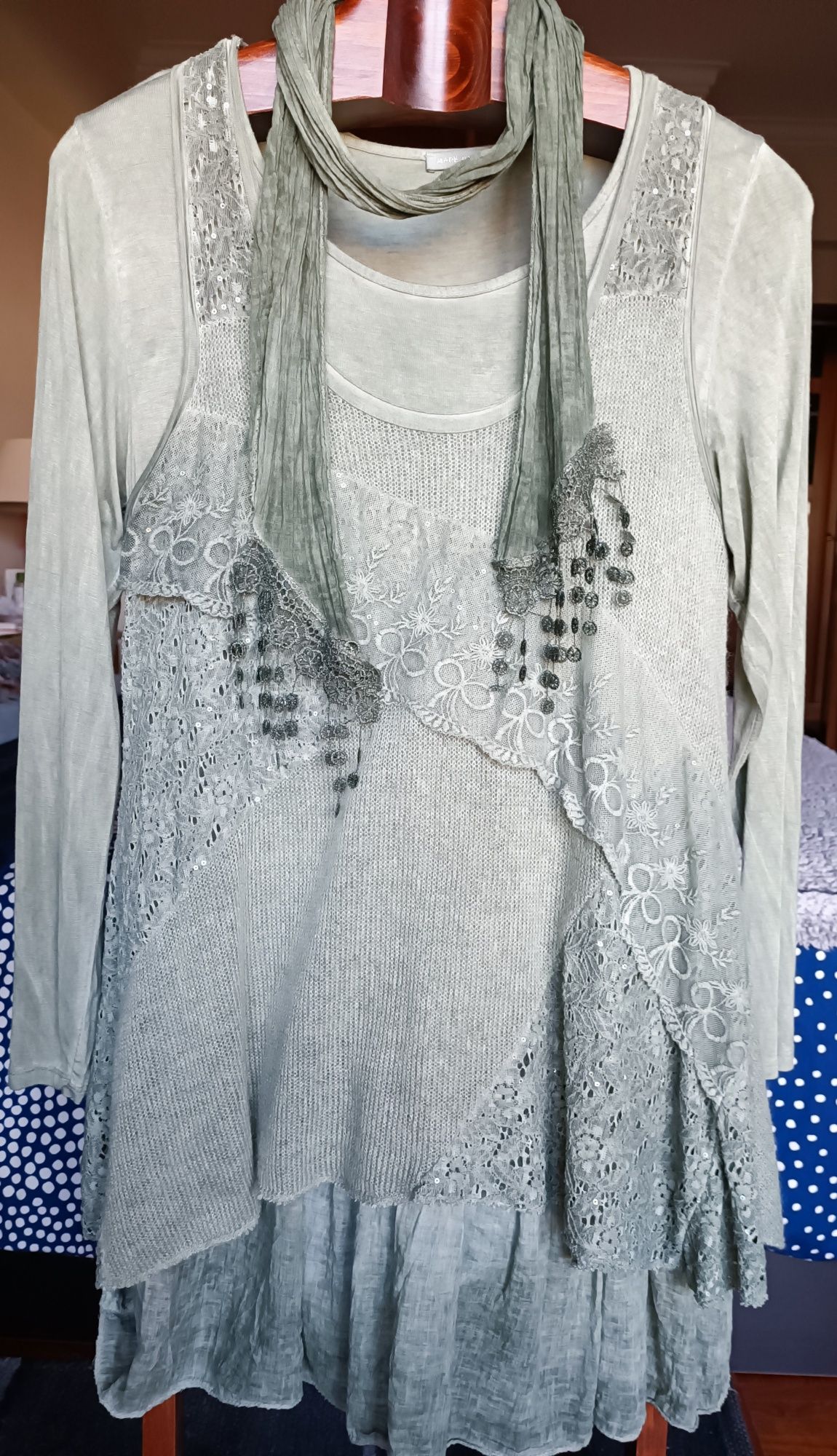 Vestido com 3 peças separáveis