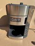 Ekspres do  kawy przelewowy  z młynkiem RUSSELL HOBBS