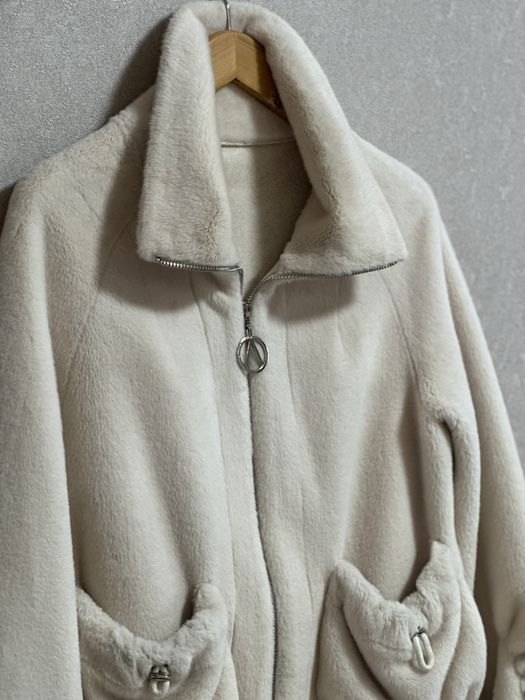 Крутезний бомбер