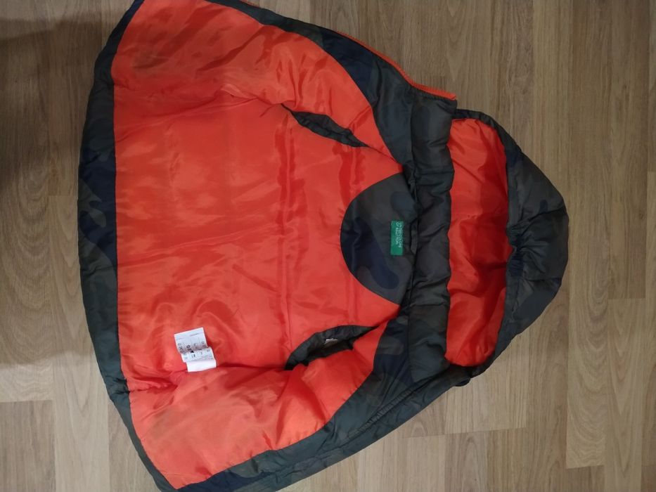 Пуховая жилетка Benetton