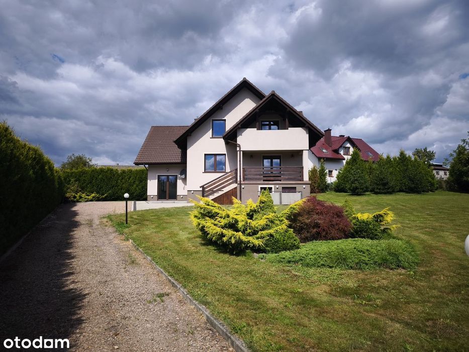 Komfortowy, przestronny dom w pobliżu lasu. REZERWACJA