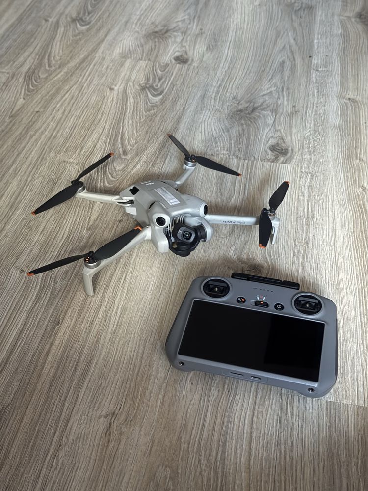 Dron Dji mini 4 pro rc2