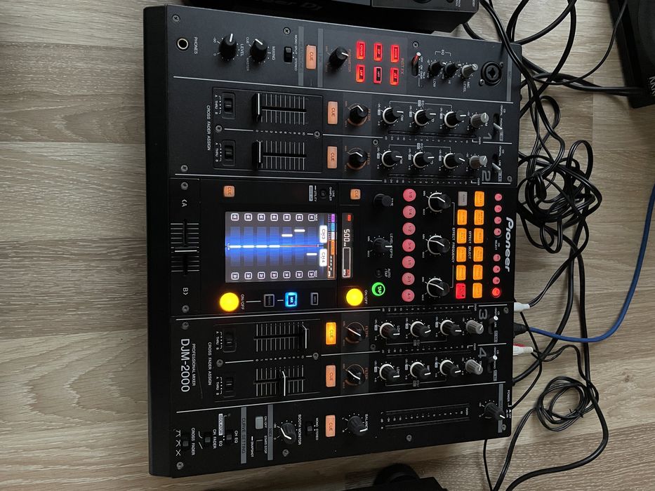 Pioneer DJM 2000 мікшерний пульт для DJ CDJ