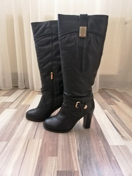 Жіночі зимові черевики