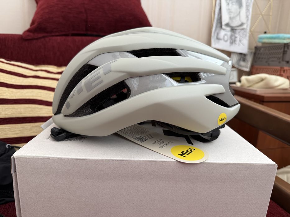 Шолом MET Trenta MIPS Helmet - greige / matt glossy