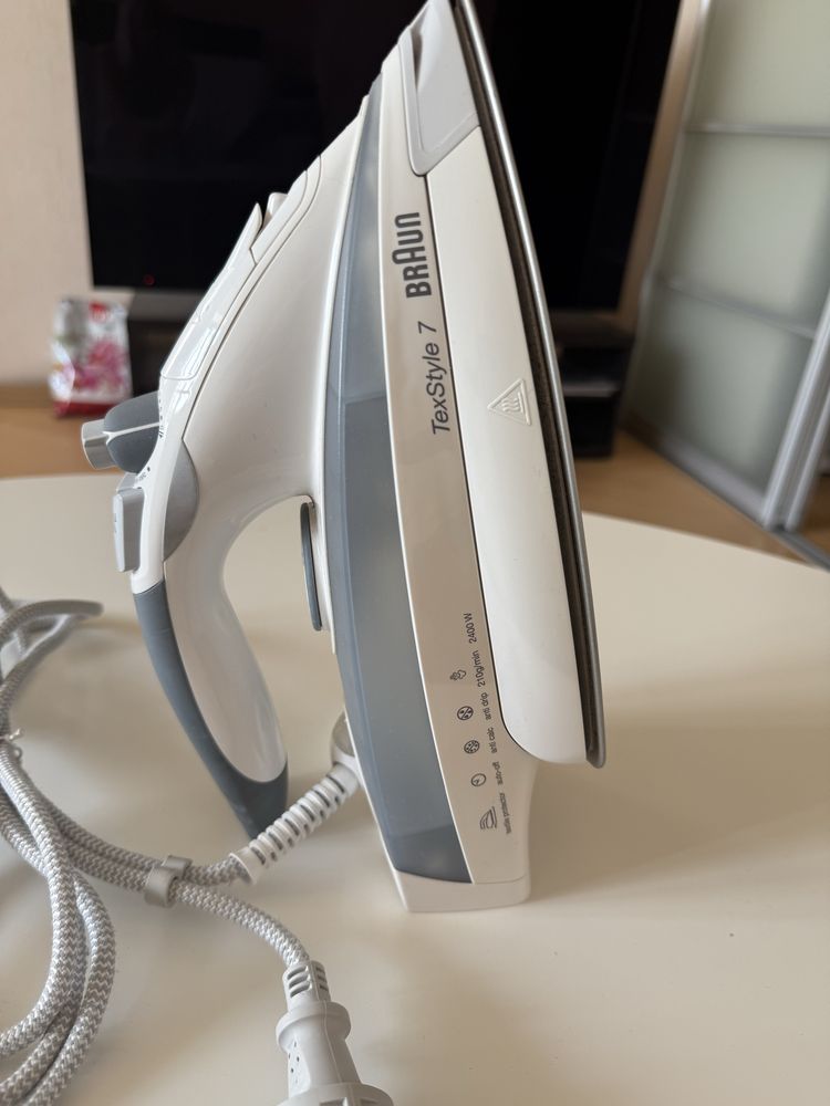 Утюг BRAUN TexStyle 7