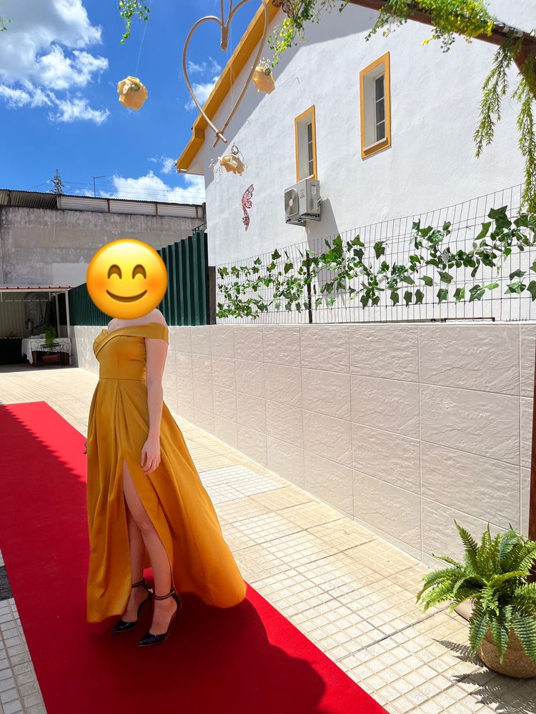 Vestido amarelo mostarda Kiwini