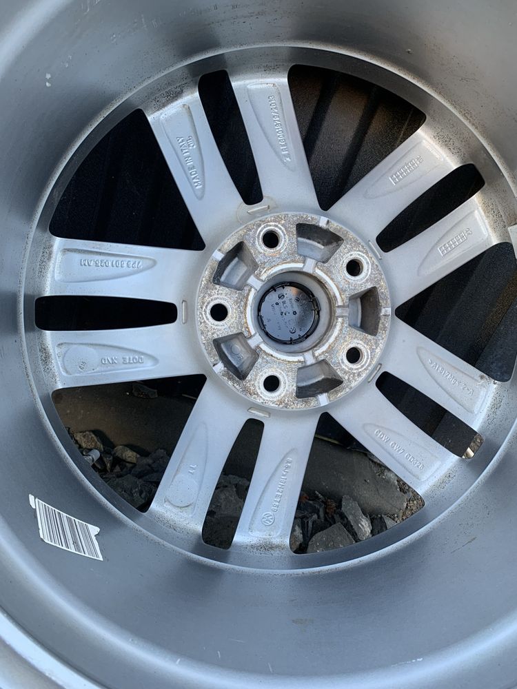 Колеса, диски 5 130 R19 Volkswagen R Line , Selvador