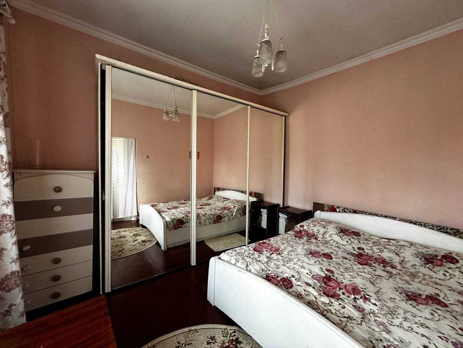 Продаж частини будинку 57м2, 2 кімнати. Газове опалення. Центр. ID:743