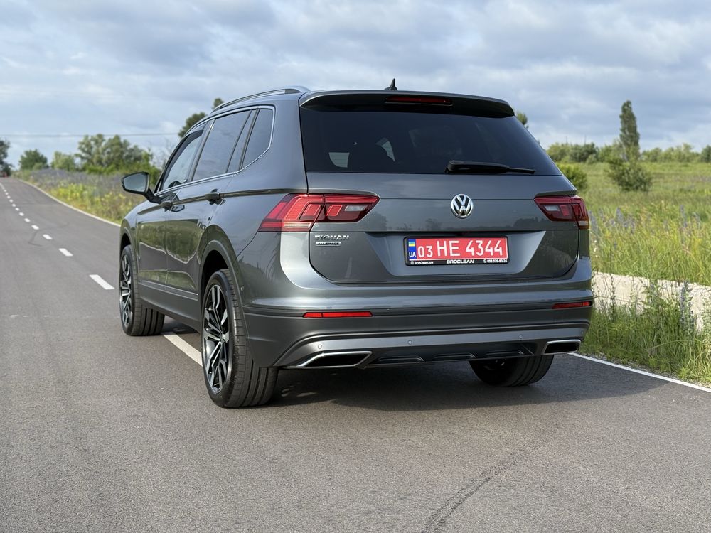 Комплект задніх фонарів Tiguan 2020 рік Європа !!!
