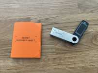 Portfel kryptowalut LEDGER Nano S Plus Srebrno-czarny