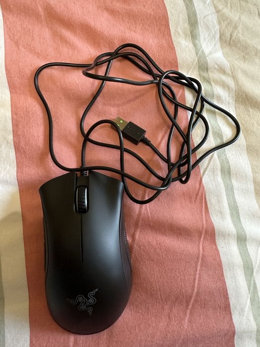 Rato Razer Deathadder Essential