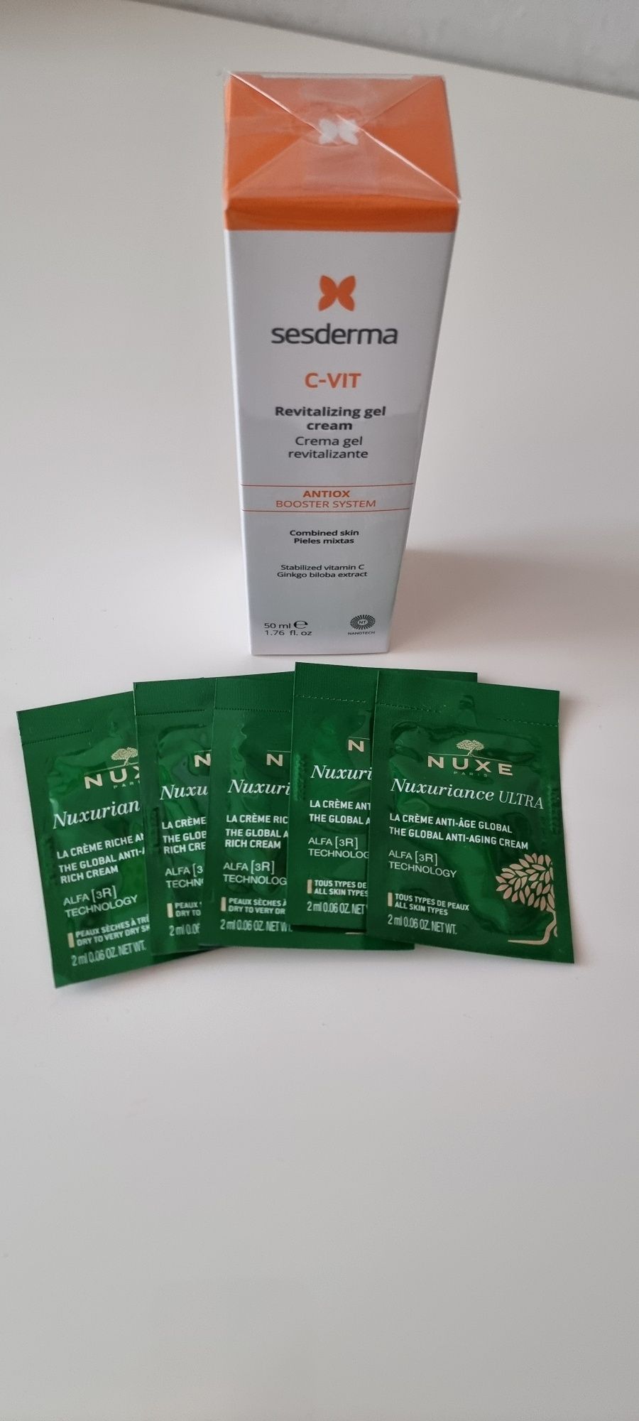 Sesderma C-Vit + gratis Nuxe Nuxuriance Ultra