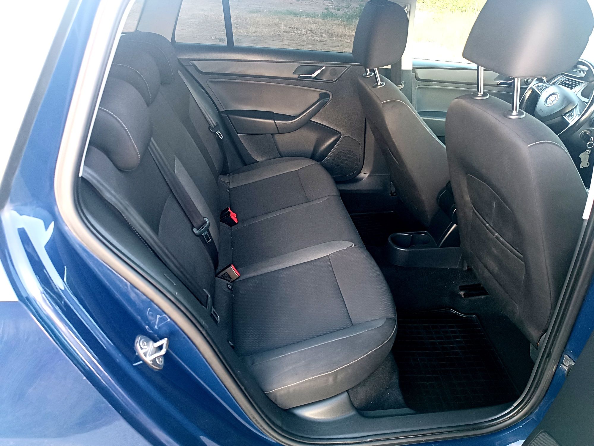 Zamienię lub sprzedam Skoda Rapid 1.6tdi Hatchback 2014r