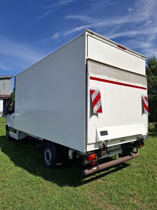 Volkswagen crafter kontener z windą FV23%