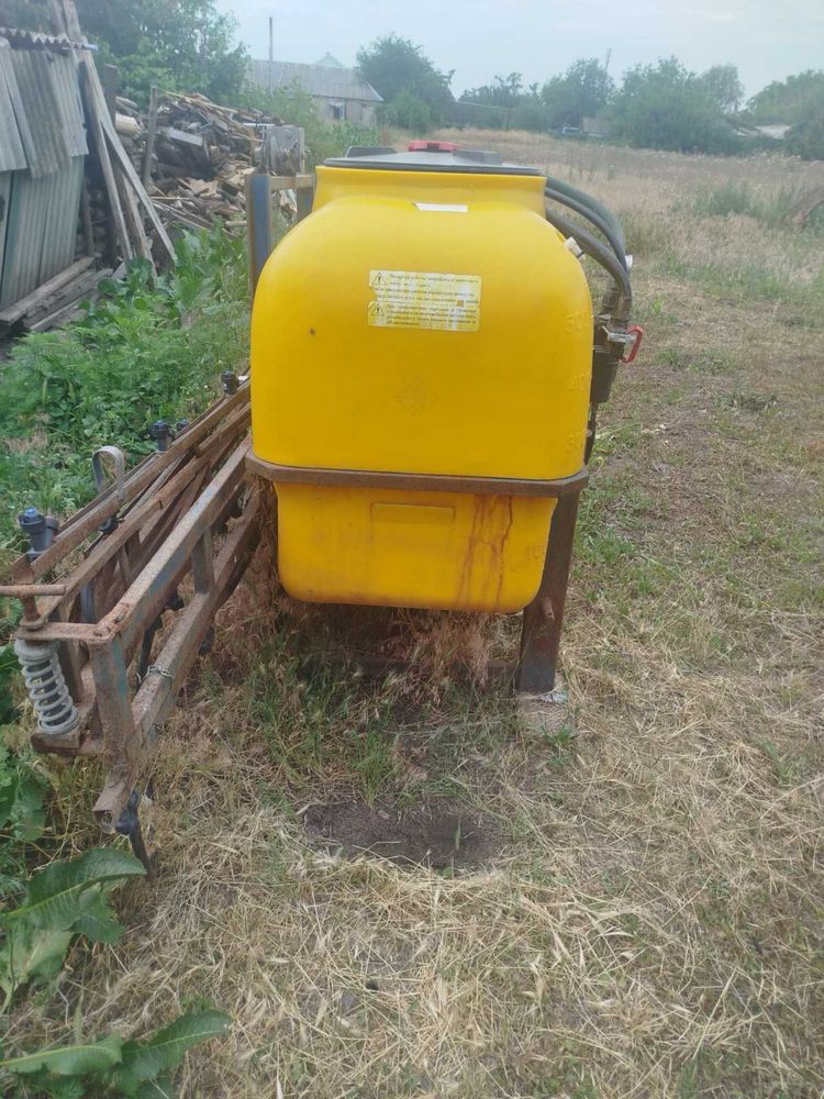 Обприскувач навісний 800 л, Польща