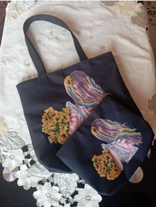 Комплект вишитий чеський бісером