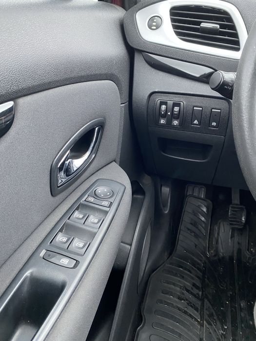 Продаю Рено Сценік2012р 6200$ БЕЗ ТОРГУ