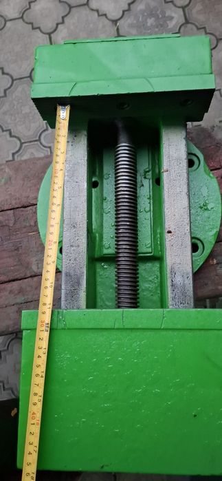 Продам тиски станочные, фрезерные, слесарные  тиски  25см 250мм